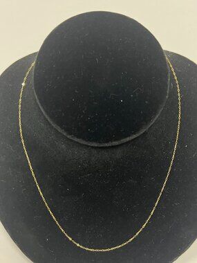 Made in Italy 10K Yellow Gold Chain Necklace 18" Oval Link 0.45g